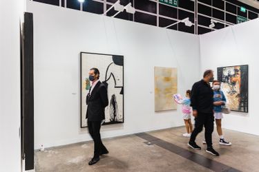 Exhibition view: Galeria Mayoral, Art Basel Hong Kong 2022 (27–29 May 2022). Courtesy Ocula. Photo: Anakin Yeung.