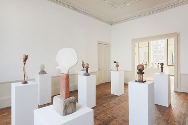 Exhibition view: Nicolas Lefebvre, Objets Montés, Tristan Hoare Gallery, London (18 March–22 April 2022). Courtesy Tristan Hoare Gallery.