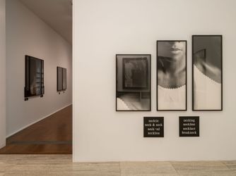 Exhibition view: Lorna Simpson, 1985 – 92, Hauser & Wirth, New York, 69th Street (7 September 2022–22 October 2022). Courtesy the artist and Hauser & Wirth. Photo: James Wang.