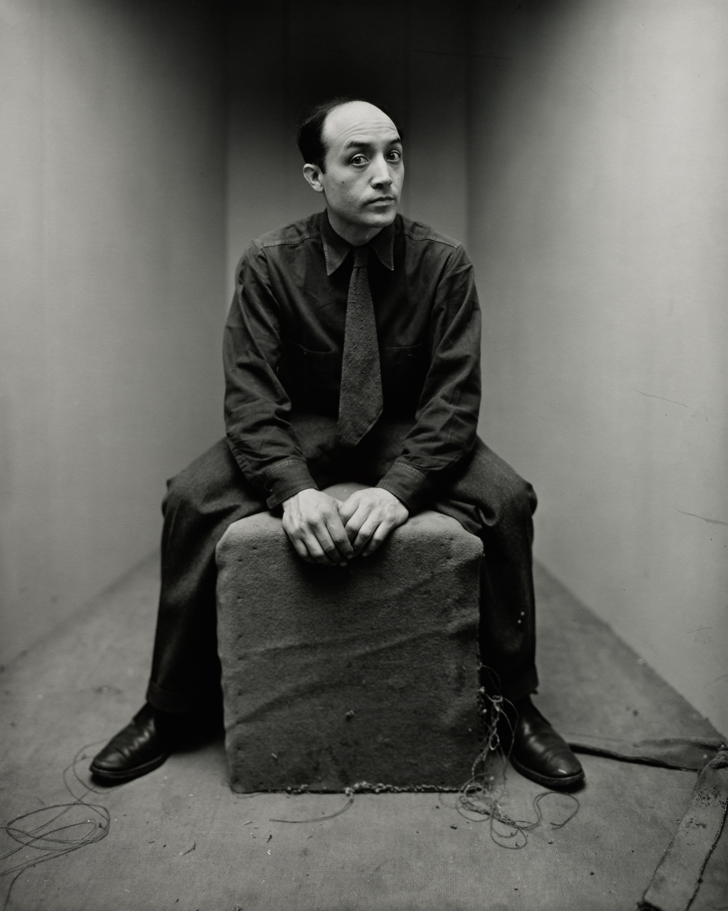 Isamu Noguchi (2 of 2), New York, 1947 by Irving Penn | Ocula