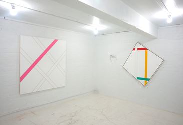 Exhibition view: Ian Scott, Sprayed Stripes and New Lattices, Michael Lett, Auckland (16 May–17 June 2017). Courtesy Michael Lett.