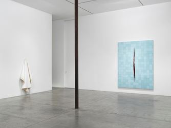 Exhibition view: Group Exhibition, Surface Work, Victoria Miro Gallery I, Wharf Road, London (11 April – 19 May 2018). Courtesy Victoria Miro, London/Venice.