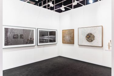 Exhibition view: Lin & Lin Gallery, Art Basel Hong Kong 2022, Hong Kong (27–29 May 2022). Courtesy Ocula. Photo: Anakin Yeung.
