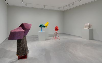 Exhibition view: Arlene Shechet, Moon in the Morning, Pace Gallery, Hong Kong (20 May–30 June 2022). Courtesy Pace Gallery. Photo: Louise Lo.