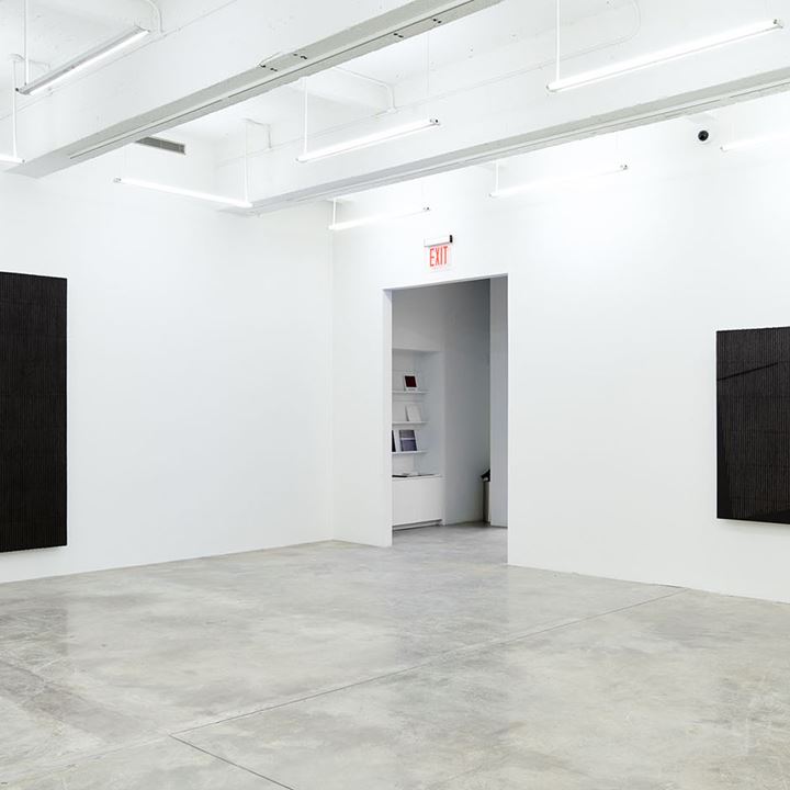 Park Seo-Bo. Ecriture, Black and White - Exhibition at Tina Kim Gallery in  New York