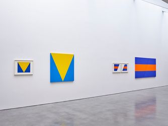 Exhibition view: Carmen Herrera, Painting in Process, Lisson Gallery, West 24th Street, New York (10 September–17 October 2020). © Carmen Herrera. Courtesy Lisson Gallery.