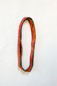 Red-green loop by Claudia Terstappen contemporary artwork sculpture
