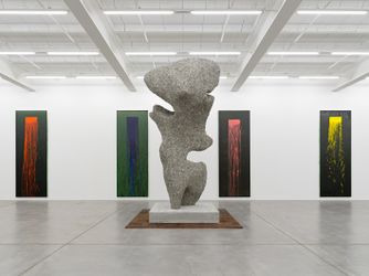 Exhibition view: Pat Steir & Ugo Rondinone, waterfalls & clouds, Galerie Eva Presenhuber, Maag Areal, Zurich (4 September–16 October 2021). © the artists. Courtesy the artists and Galerie Eva Presenhuber, Zurich / New York.