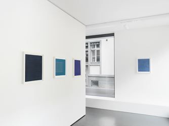 Exhibition view: Edda Renouf, Paintings and Drawings 1978–2018, Anne Mosseri-Marlio Galerie, Basel (8 September–26 October 2018). Courtesy Anne Mosseri-Marlio Galerie. Photo: S. Hasenböhler.
