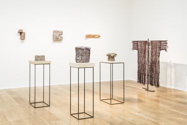 Exhibition view: Group exhibition, Connect. Reveal. Conceal, Make Hauser & Wirth,  London (17 August–16 September 2023). Courtesy the artists and Hauser & Wirth. Photo: Dave Watts.