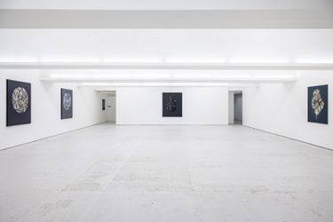 Exhibition view: Mona Ardeleanu, The Padding, KÖNIG GALERIE, London (26 November 2021—22 January 2022). Courtesy KÖNIG GALERIE.