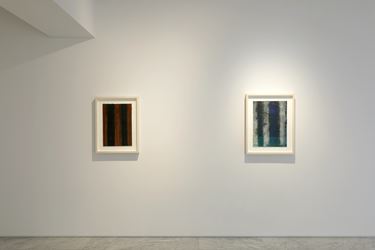 Exhibition view: Yun Hyong-keun, Oil on Hanji 1973–1989, PKM Gallery, Seoul (1 December–30 December 2017). Courtesy of PKM Gallery.