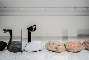 Exhibition view: Alicja Kwade, Hypothetical Reality, Winsing Art Place, Taipei (29 April–19 July 2020). Courtesy Winsing Art Place.