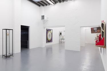 Exhibition view: Patrick Van Caeckenbergh, Le Monde à l’Envers, Zeno X Gallery, Antwerp (13 January–20 February 2021). Courtesy Zeno X Gallery. 