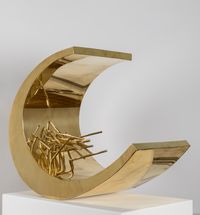 21 tiges se reflétant dans une forme courbe by Pol Bury contemporary artwork sculpture, mixed media