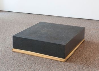 Exhibition view: Didier Vermeiren, Sculptures 1973-1994. Galerie Greta Meert, Brussels (21 January–31 March 2012). Courtesy Galerie Greta Meert.