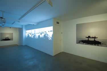 Exhibition view: Mohau Modisakeng, KIN, Sabrina Amrani Gallery, Madrid (13 September–22 December 2018). Courtesy Sabrina Amrani Gallery.