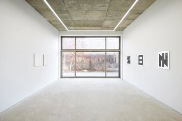 Exhibition view: Alexandra Roozen, MONO SPACES, GALLERY2, Seoul (2 March–2 April 2023). Courtesy GALLERY2.