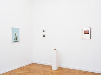 Exhibition view: Group Exhibition, der grosse Anspruch des kleinen Bildes, Barbara Wien, Berlin (1 December 2018–26 January 2019). Courtesy Barbara Wien. 