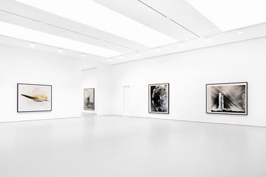 Exhibition view: Thomas Ruff, press++, David Zwirner, New York (31 March–30 April 2016). Courtesy David Zwirner, New York.