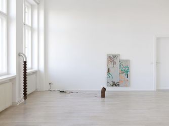 Exhibition view: Nina Canell, Dits Dahs, Galerie Barbara Wien, Berlin (9 September–7 November 2020). Courtesy Barbara Wien Gallery.