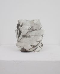 Kohiki (sculptural form) by Shozo Michikawa contemporary artwork sculpture