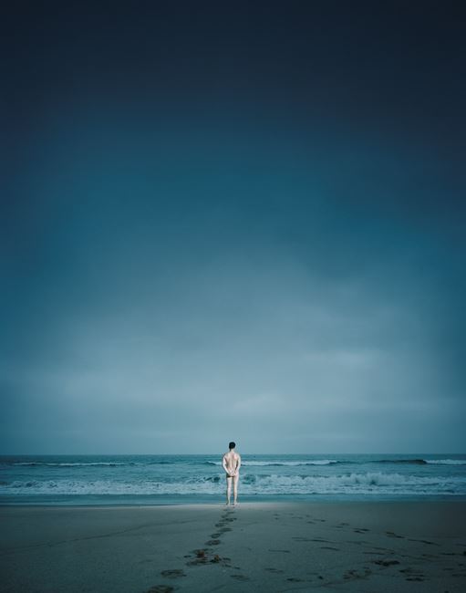Paul on Santa Monica Beach on May 16, 2012 at about 6:14 am by Andreas Mühe contemporary artwork