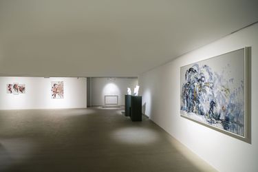 Exhibition view: Maggi Hambling, The Night, Pearl Lam, Hong Kong (26 March–16 May 2024). Courtesy Pearl Lam.