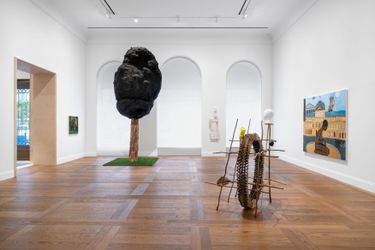 Exhibition view: Henry Taylor, From Sugar to Shit, Hauser & Wirth, Paris (14 October 2023–7 January 2024). © Henry Taylor. Courtesy the artist and Hauser & Wirth. Photo: Nicolas Brasseur.