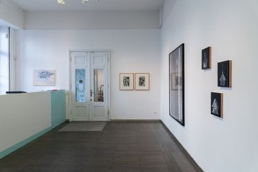 Exhibition view: Group Exhibition, HOMESHOUSES, Beck & Eggeling International Fine Art, Düsseldorf (2 September–30 October 2021). Courtesy Beck & Eggeling International Fine Art.