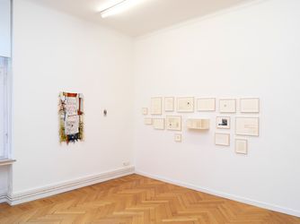 Exhibition view: Group Exhibition, der grosse Anspruch des kleinen Bildes, Barbara Wien, Berlin (1 December 2018–26 January 2019). Courtesy Barbara Wien.