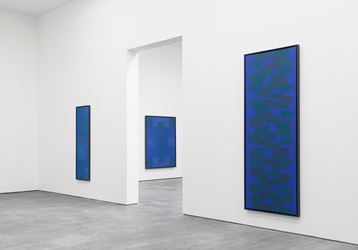 Exhibition view: Ad Reinhardt, Blue Paintings, David Zwirner, 20th Street, New York (12 September–21 October 2017). © 2017 Estate of Ad Reinhardt/ Artists Rights Society (ARS), New York. Courtesy David Zwirner, New York/London.