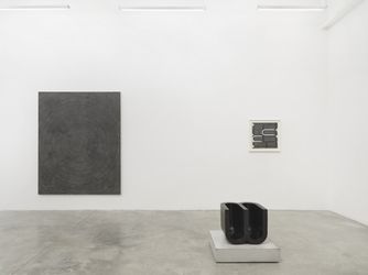 Exhibition view: Davide Balliano, Event Horizon, Tina Kim Gallery, New York (7 September–7 October 2023). Courtesy Tina Kim Gallery. Photo: Dario Lasagni.