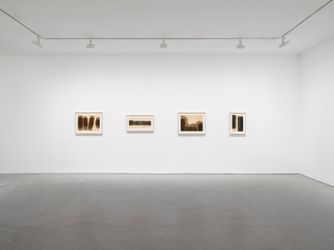 Exhibition view: Yun Hyong-keun, David Zwirner, Paris (7 January–23 February 2-23). Courtesy PKM Gallery, Seoul and David Zwirner.