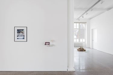Exhibition view: Joe Zorrilla, Galerie Greta Meert, Brussels (7 September–4 November 2017). Courtesy Galerie Greta Meert.