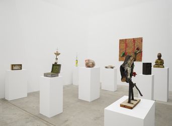 Exhibition view: Group Exhibition, On The Nature of Things, Andrew Kreps Gallery, 22 Cortlandt Alley, New York (30 June–13 August 2022). Courtesy Andrew Kreps Gallery. Photo: Thomas Barratt.
