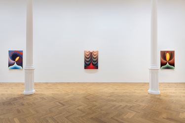 Exhibition view: Loie Hollowell, Pace Gallery, London (28 August–20 September 2018). © Loie Hollowell. Courtesy Pace Gallery.