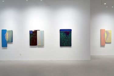 Exhibition view: Robert Yasuda, Transparent and Transluscent, Sundaram Tagore Gallery, New York (2–25 February 2023). Courtesy Sundaram Tagore Gallery.
