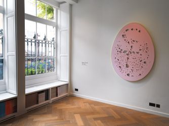 Exhibition view: Gavin Turk, Holy Eggs, Reflex Amsterdam, The Residence, Amsterdam (17 September–7 November 2022). Courtesy Reflex Amsterdam.