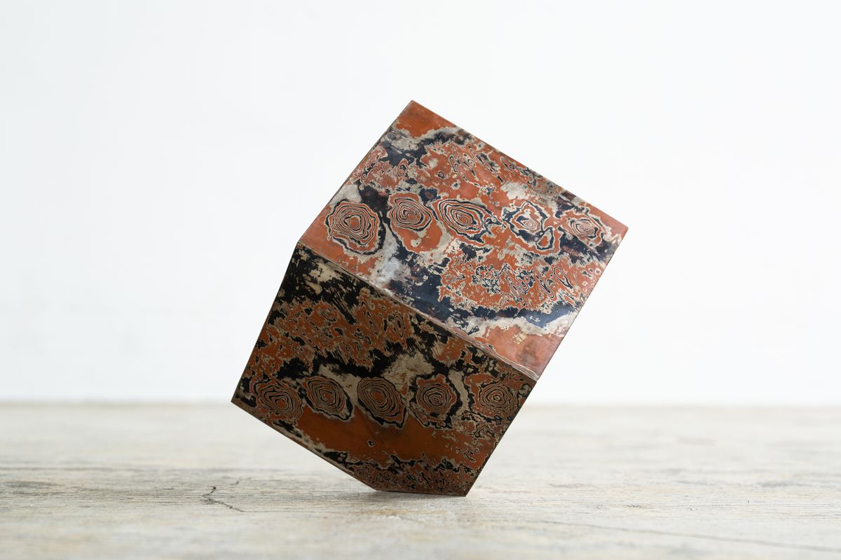 MADARA MANJI(マダラマンジ)作品 Uncovered Cube（MADARA MANJI