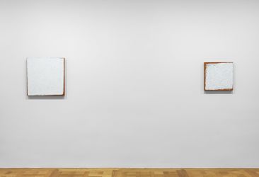 Exhibition view: Robert Ryman, The Last Paintings, David Zwirner, 69th Street, New York (10 February–26 March 2022). Courtesy David Zwirner.