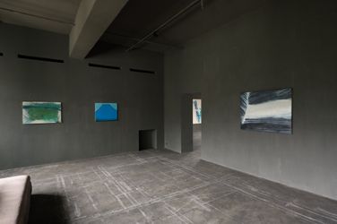 Exhibition view: Tanaka and Shiraga, Material and Action, Axel Vervoordt Gallery, Hong Kong (2 April–14 May 2022). Courtesy Axel Vervoordt Galelry.