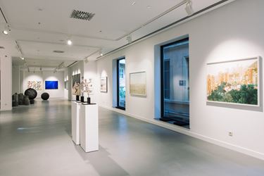 Exhibition view: Group Exhibition, the approach, Gazelli Art House, Baku (23 June–17 September 2017). Courtesy the artists and Gazelli Art House, Baku. 