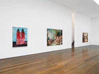 Exhibition view: Group Exhibition, María Berrío, Caroline Walker, Flora Yukhnovich, Victoria Miro, Wharf Road, London (7 June–27 June 2019). Courtesy Victoria Miro.