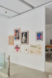Exhibition view: Group Exhibition, La terre est bleu comme une orange, Alzueta Gallery, Madrid (30 November 2023–10 January 2024). Courtesy the artists and Alzueta Gallery.