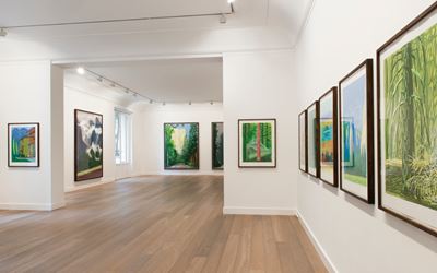 Exhibition view: David Hockney, Solo Exhibition, Galerie Lelong, Paris (20 May–13 July 2017). Courtesy Galerie Lelong.