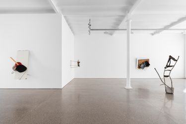 Exhibition view: Johannes Esper, I picked up the pieces, Galerie Greta Meert, Brussels (2 March–23 April 2023). Courtesy Galerie Greta Meert.