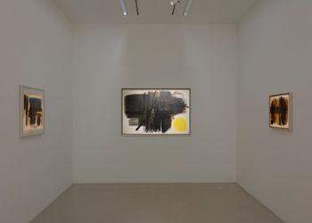 Exhibition view: Rothko — Hartung, A Multiform Friendship, Perrotin, Paris (12 June–31 July 2021). © Hartung / ADAGP, Paris 2021. Courtesy the artist and Hartung-Bergman Foundation. Photo: Claire Dorn.