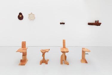 Exhibition view: Group Exhibition, Blue Jeans & Brown Clay, Kate MacGarry, London (3 December 2020–24 April 2021). Courtesy Kate MacGarry, London. Photo: Angus Mill.