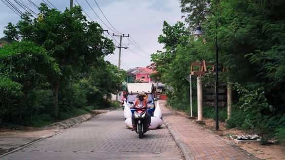 Koh Larn Island by Liu Yujia contemporary artwork Moving Image